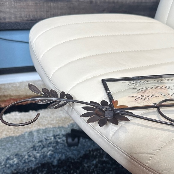 Sunflower Metal Art with Inspirational Quote Live Laugh Love 24" x 7" NWOT Glass - Picture 9 of 9